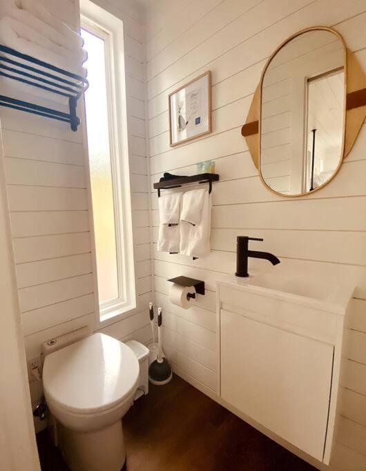 Entirely Private Tiny Home - 1 Mile To Uf Gainesville Ngoại thất bức ảnh